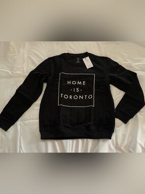 New Peace Collective crewneck sweatshirt Size M